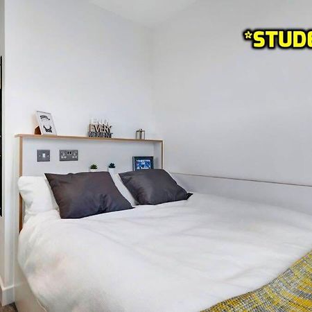 Student Only Zeni Ensuite Rooms, Colchester Exterior foto