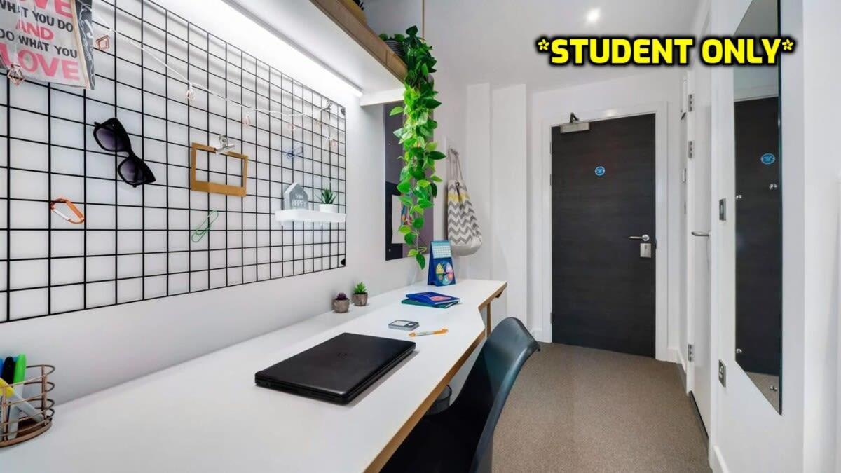 Student Only Zeni Ensuite Rooms, Colchester Exterior foto