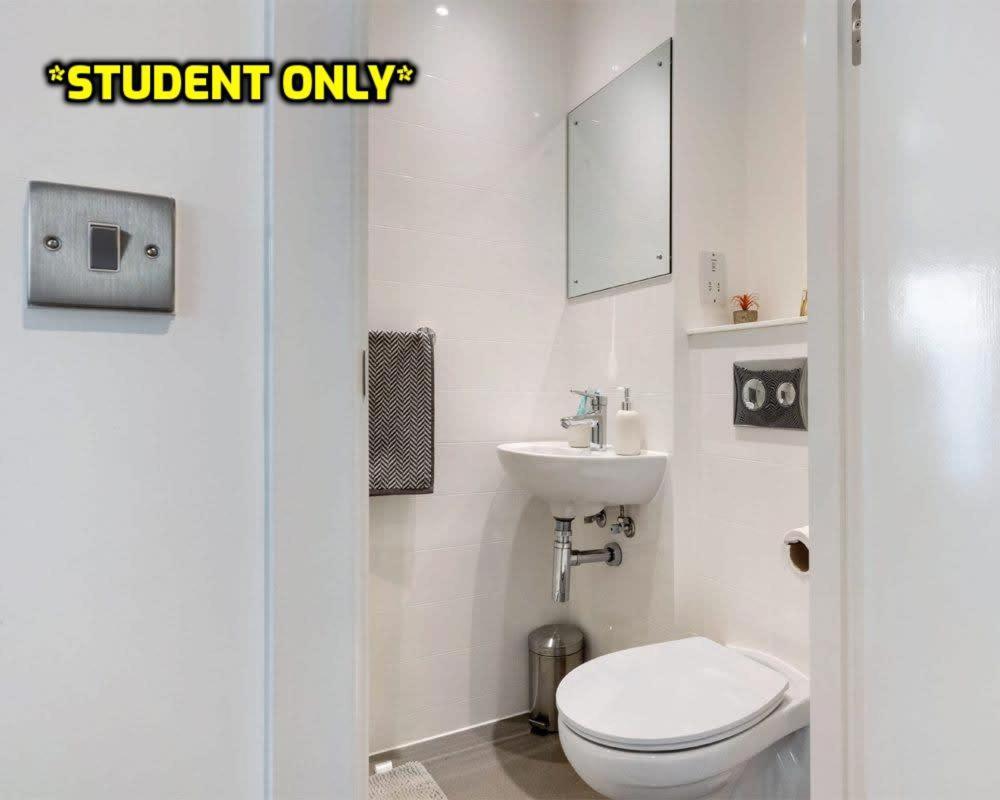 Student Only Zeni Ensuite Rooms, Colchester Exterior foto