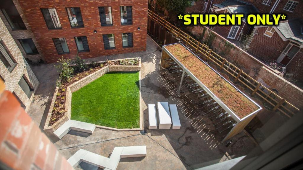 Student Only Zeni Ensuite Rooms, Colchester Exterior foto