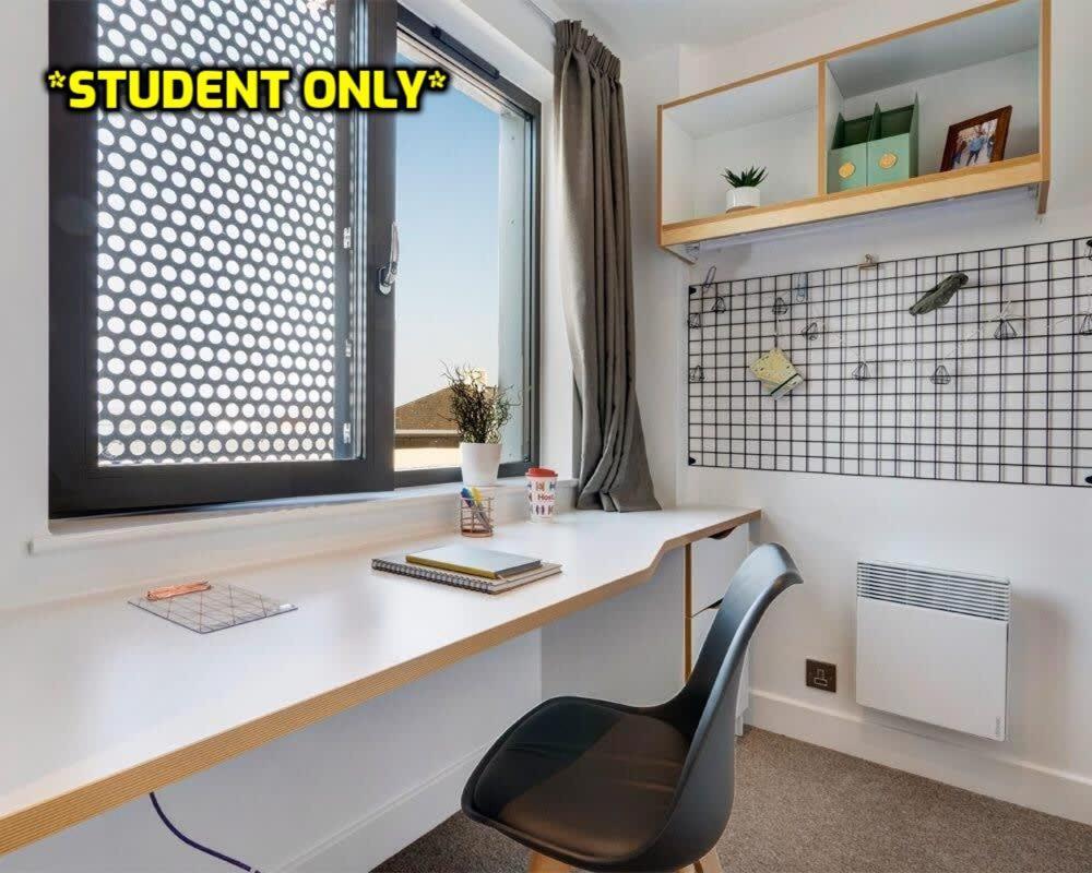 Student Only Zeni Ensuite Rooms, Colchester Exterior foto